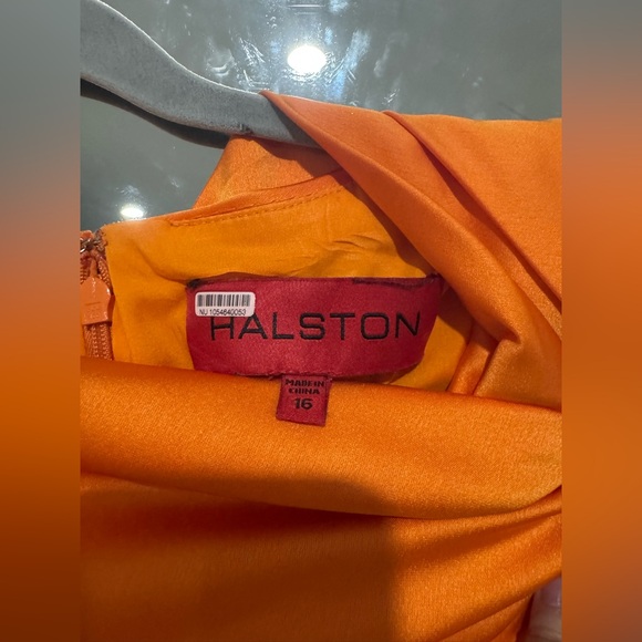 HALSTON KEIANA GOWN IN SATIN - Picture 8 of 8